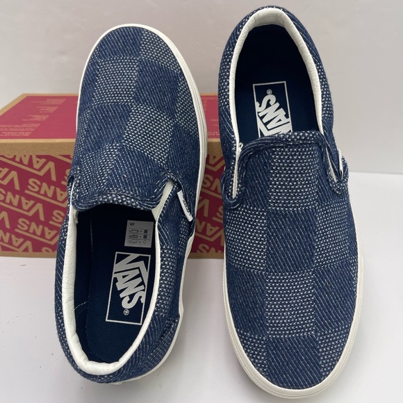 Vans WMNS Classic Slip-On
Denim Check Navy
VN0A2Z41NVY Classic Slip-On Sneakers - Picture 10 of 16